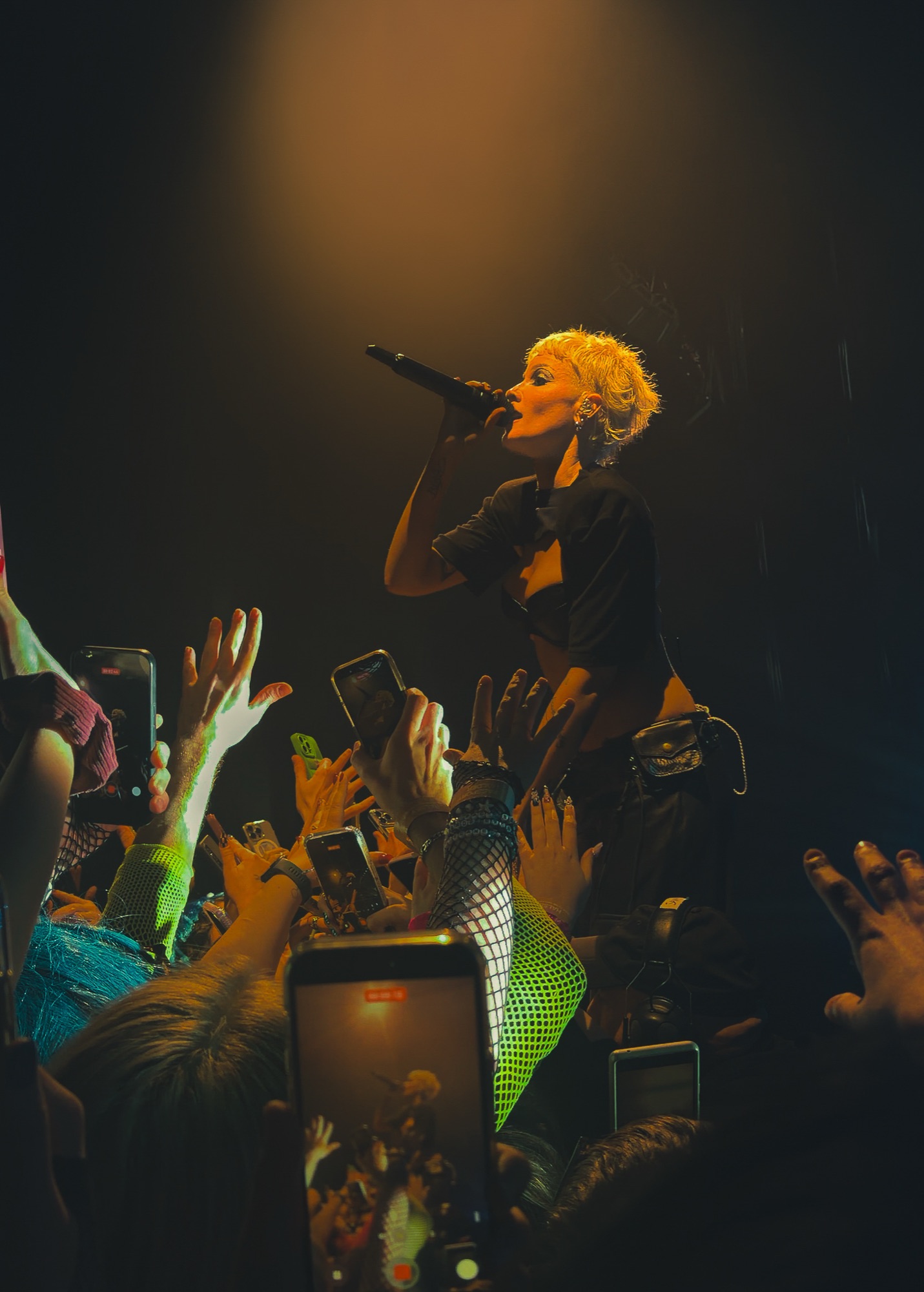 Halsey, frame 07