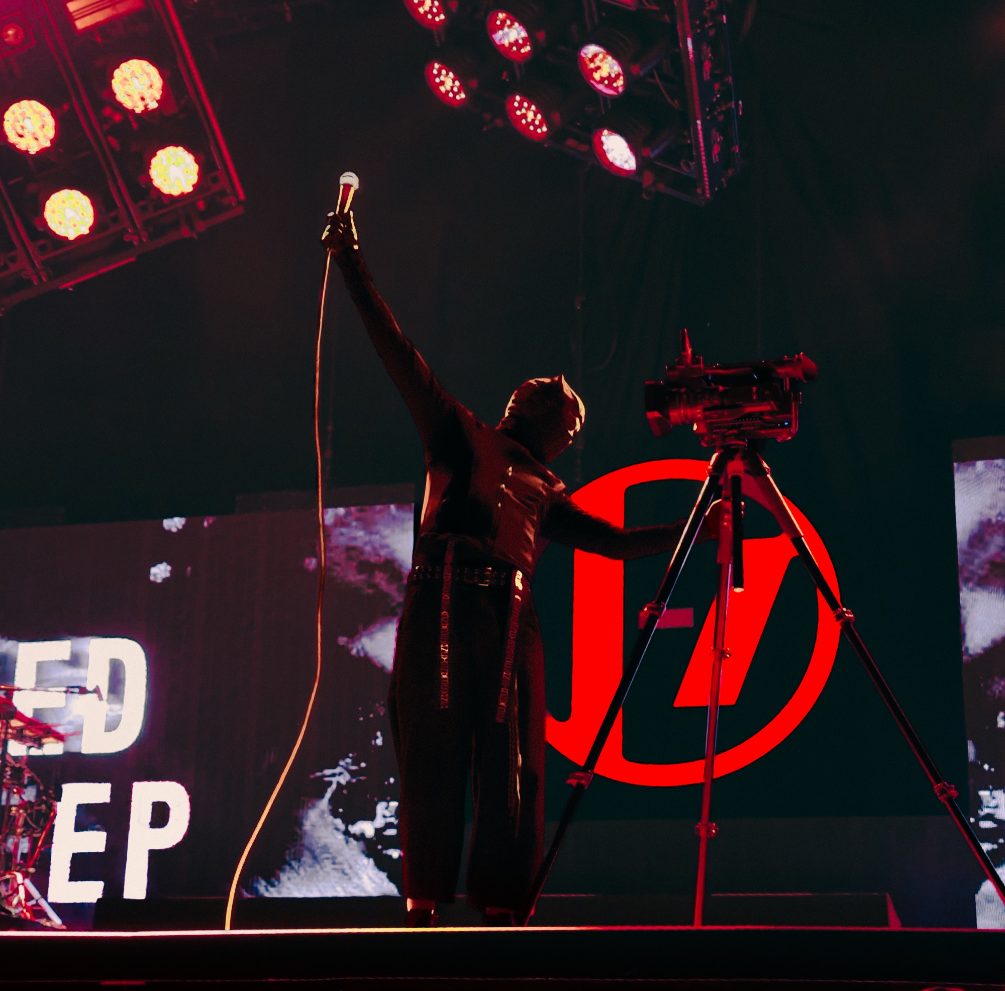 Twenty One Pilots, frame 05